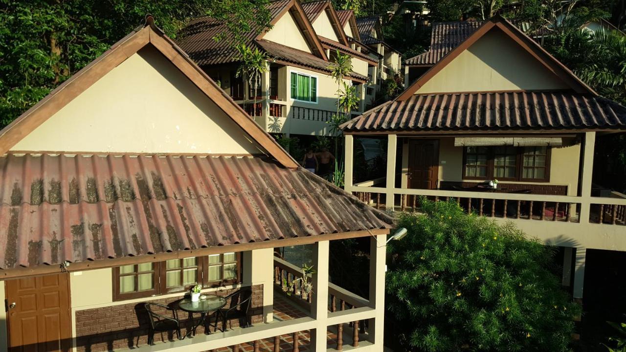 Kata Beachwalk Hotel And Bungalows Exteriér fotografie