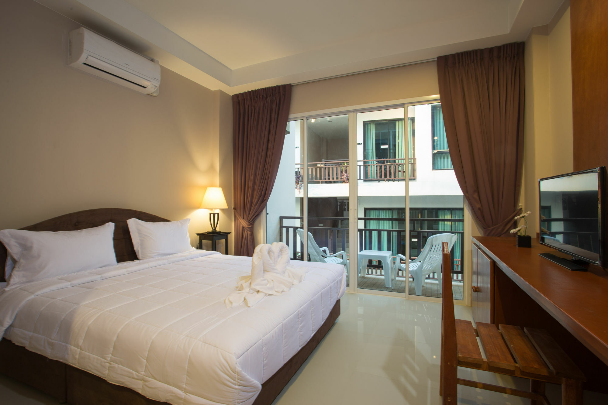 Kata Beachwalk Hotel And Bungalows Exteriér fotografie