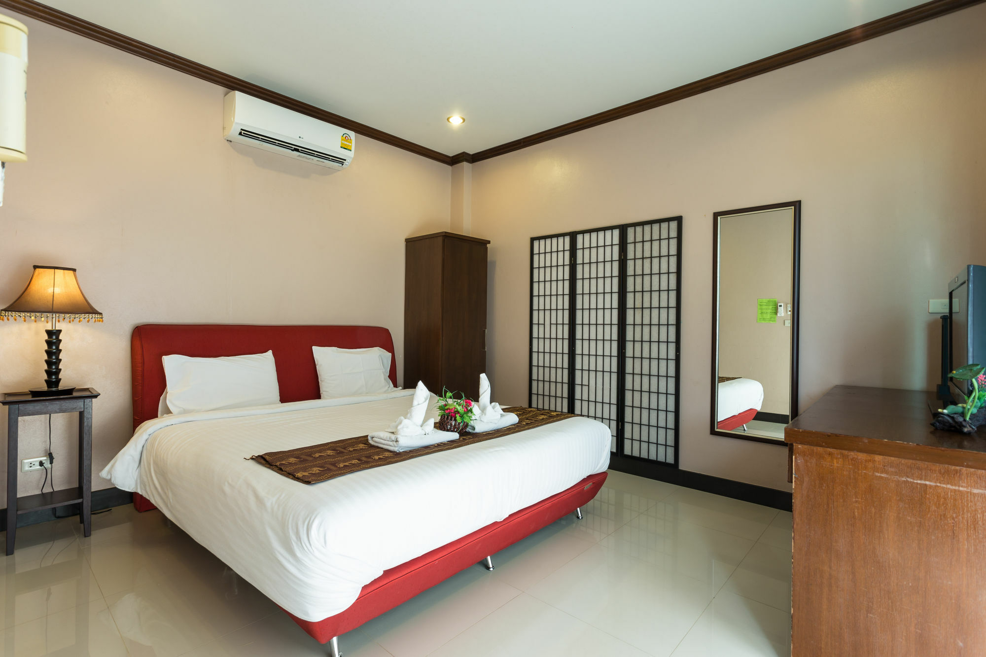 Kata Beachwalk Hotel And Bungalows Exteriér fotografie